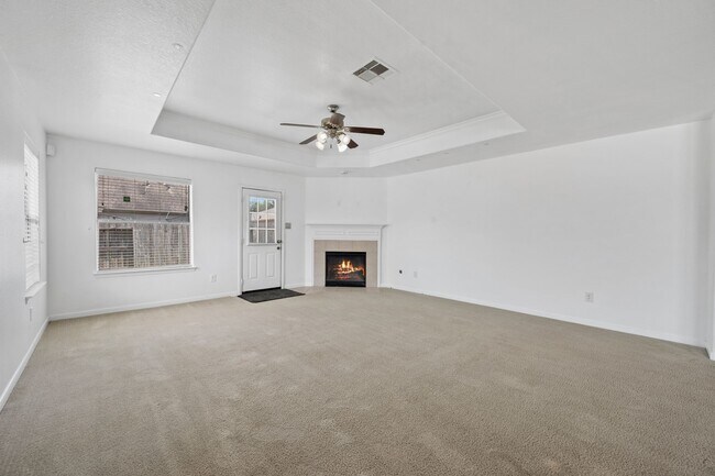 Building Photo - 4614 Pin Oak Creek Ln