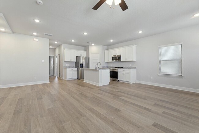 Building Photo - 7126 Magnolia Pass