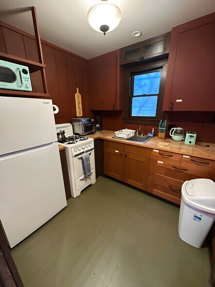 Building Photo - 1938 Channing Way