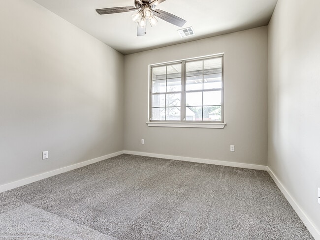 Building Photo - 14517 Chambord Dr