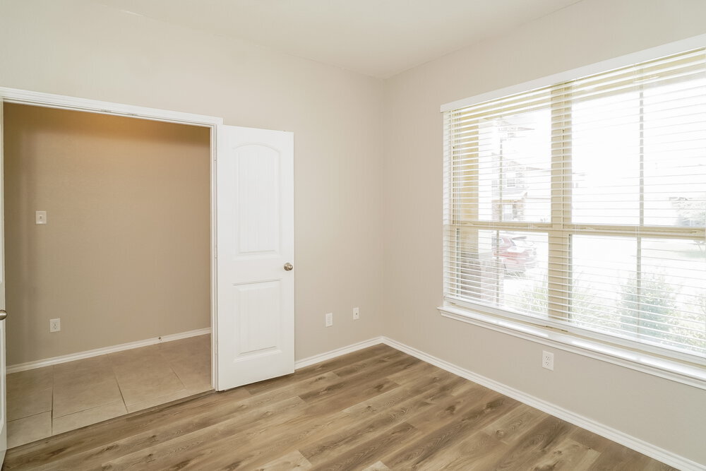 Building Photo - 9719 Belmore Cove