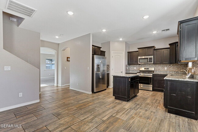 Building Photo - 229 Gonzalo Cir
