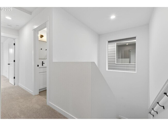 Building Photo - 4055 SW McKinley St