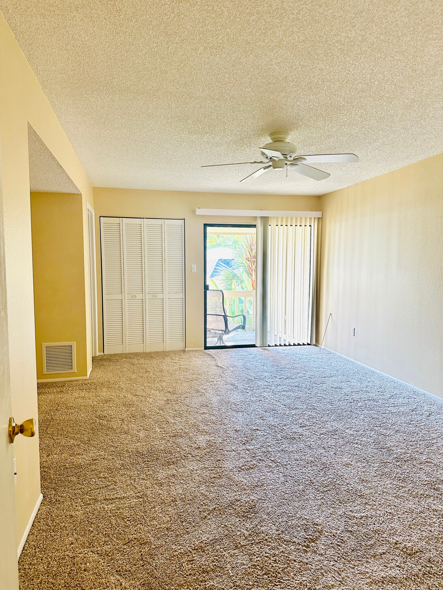 Building Photo - 2208 Bahia Vista St