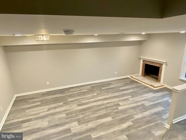 Building Photo - 2402 Winterbridge Ln