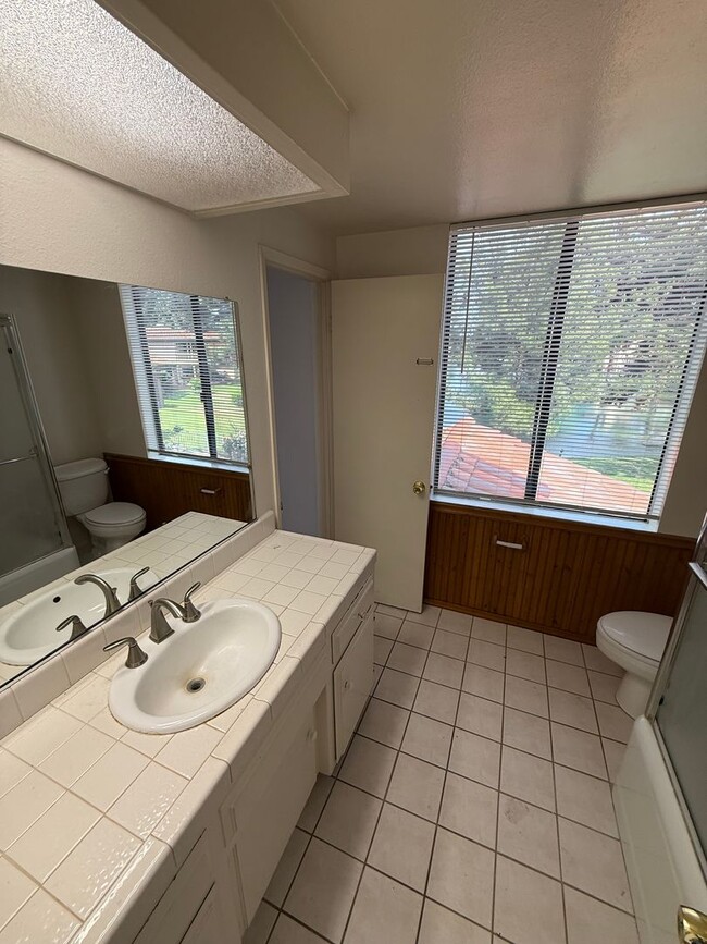 Building Photo - Charming 3-Bedroom, 2-Bathroom Home in the...