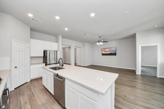 Building Photo - 2968 Golden Dust Dr