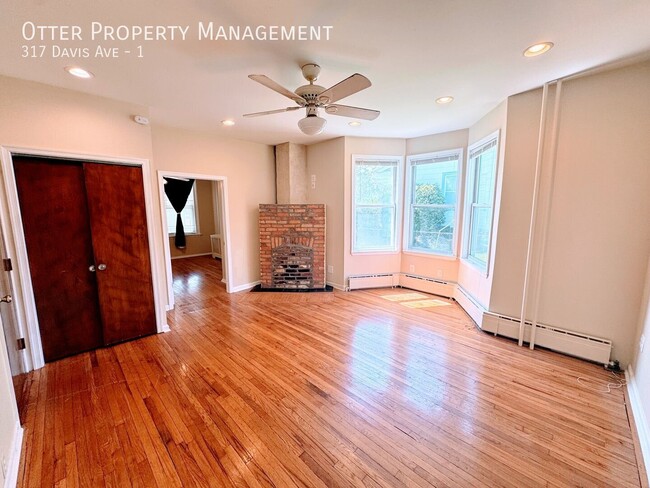 Building Photo - 317 Davis Ave