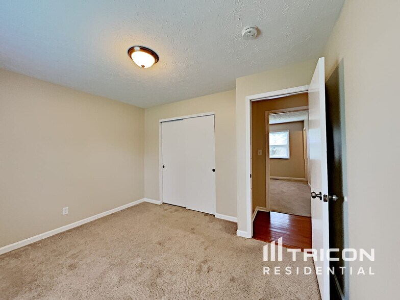 Building Photo - 6034 Buell Ln
