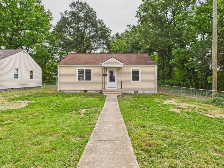 Primary Photo - 2601 Houston Ave