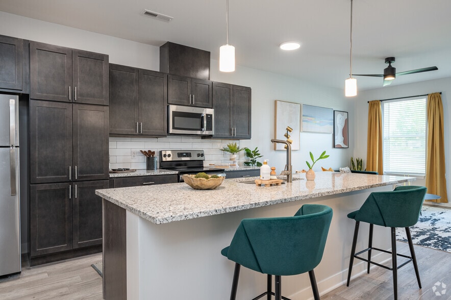 Interior Photo - Bold on the Blvd