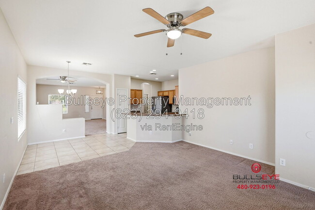 Building Photo - 3736 E Woodside Way