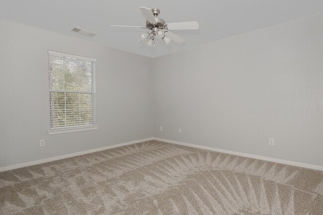 Building Photo - 131 S Spinning Wheel Cir