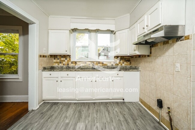 Building Photo - 1826 N 40th St