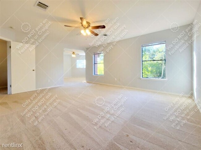 Building Photo - 809 Dogwood Trail