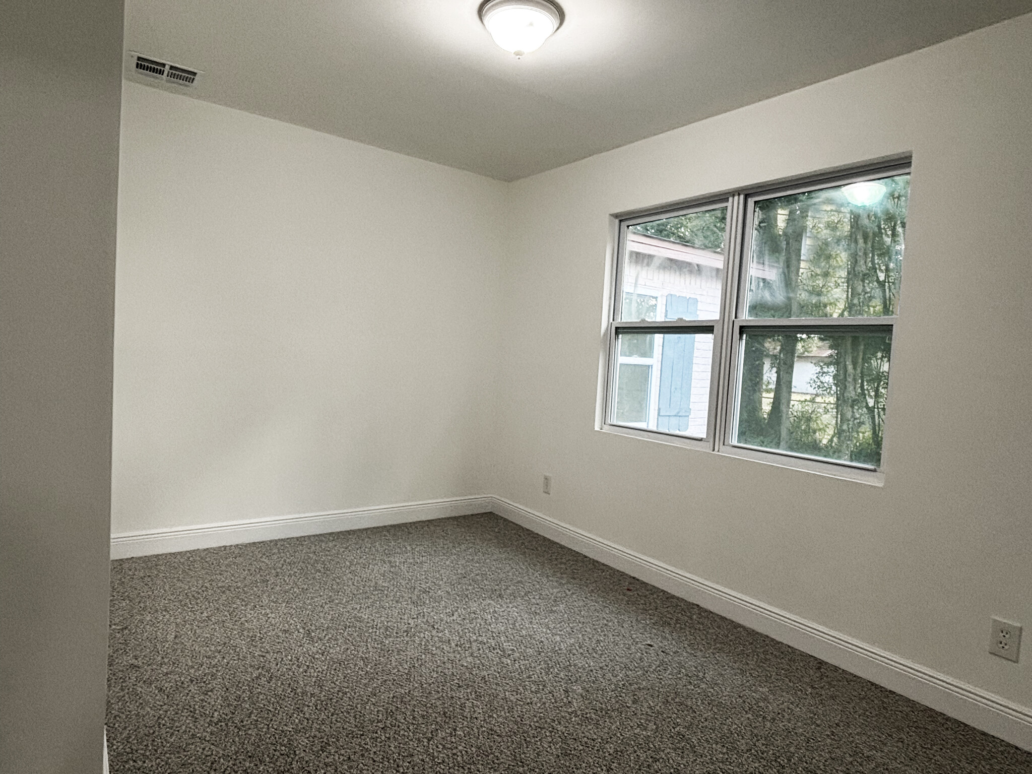 Building Photo - 2325 Westover Dr