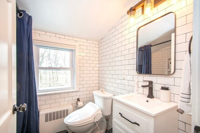 Building Photo - 75 Tower Ave