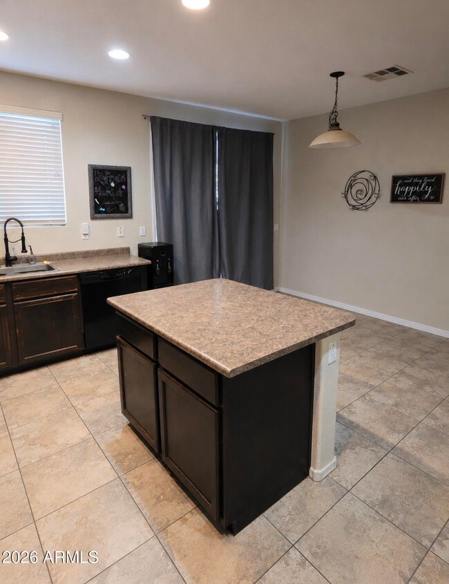 Building Photo - 4057 E Karsten Dr