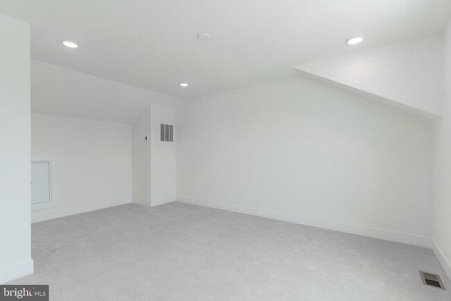 Building Photo - 42601 Houdini Rst Ter