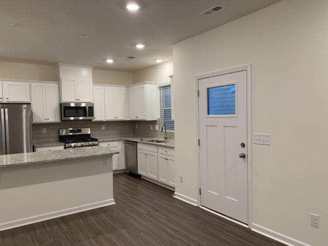 Building Photo - 8138 Ramsburg Dr