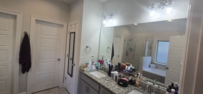 Building Photo - Waterford Bend Subdivision (3 Bedroom 2 Bathroom)
