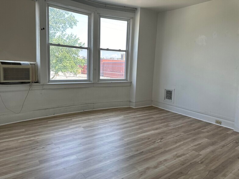 Building Photo - 5704 Darlington Rd