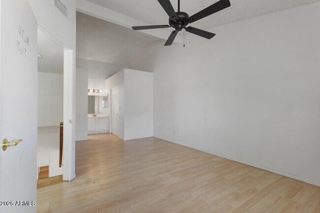 Building Photo - 625 S Westwood