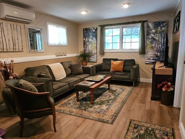 Building Photo - Charming 3bed 2bath Home in White Bear Lake!