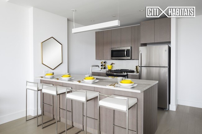 Building Photo - The Eagle