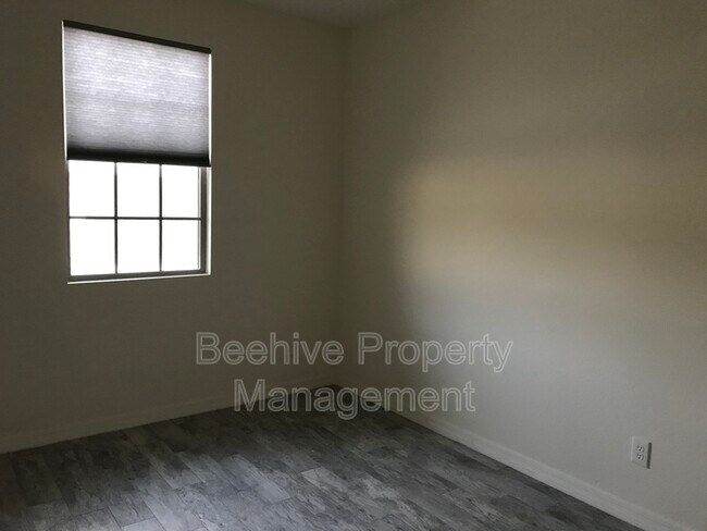 Building Photo - 3014 N 72nd St