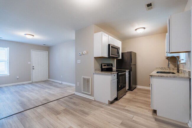 Building Photo - 600-635 Hilltop Dr-HT 1-Story 2bd/1ba