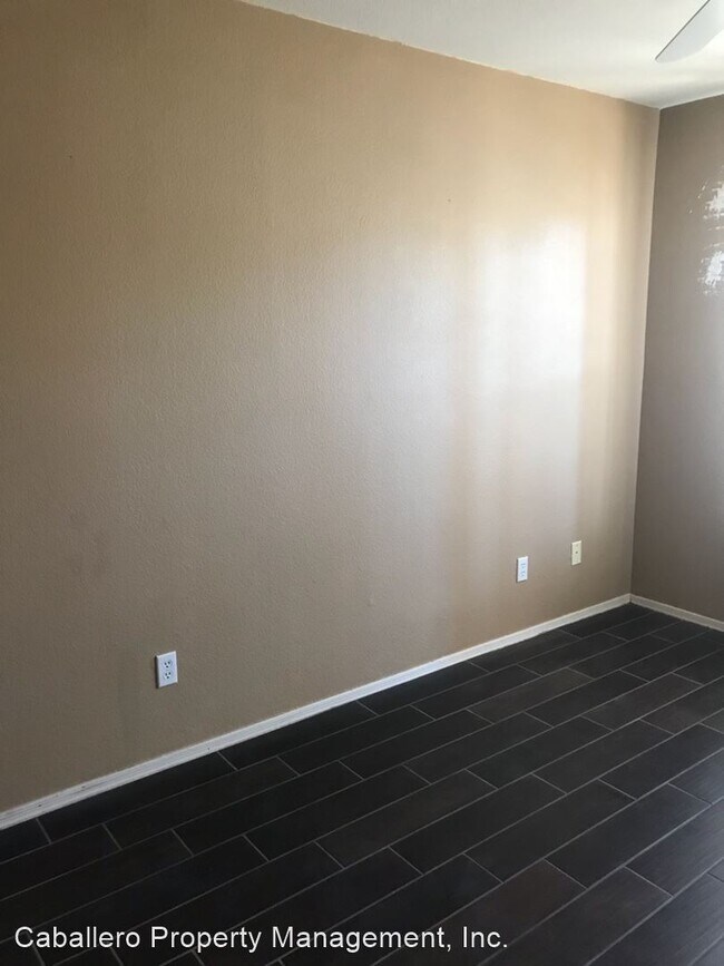 Building Photo - 3 br, 2 bath House - 256 E Liberty Ln 2119...