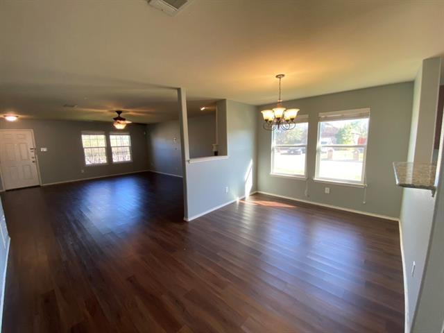 Building Photo - 2501 Saddlehorn Dr