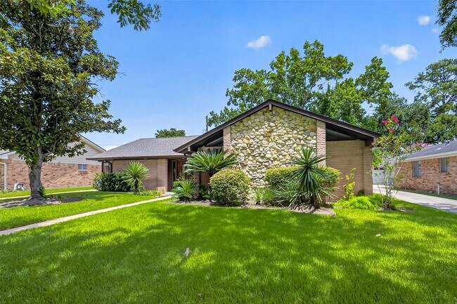 Building Photo - 5830 Yarwell Dr