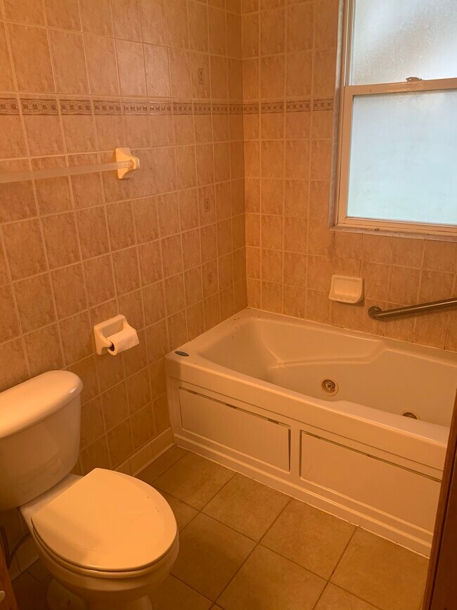 Building Photo - 3344 Ridge Rd