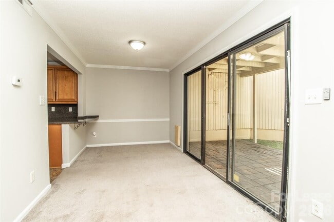 Building Photo - 7922 Horse Chestnut Ln
