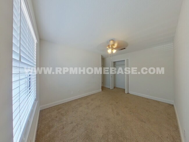 Building Photo - Spacious Dog-Friendly Townhome | Minutes from Eglin AFB & Hurlburt Field