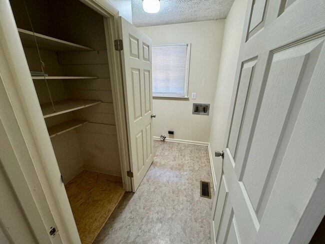 Building Photo - 2169 Bynum Blvd