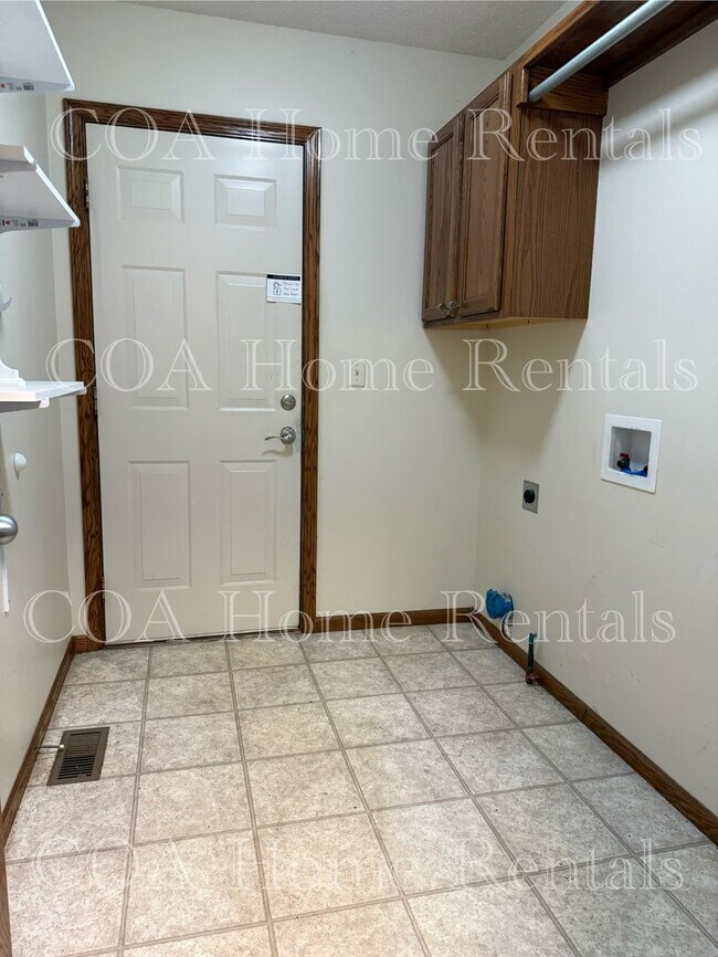 Building Photo - Amazing Home in Andover Kansas