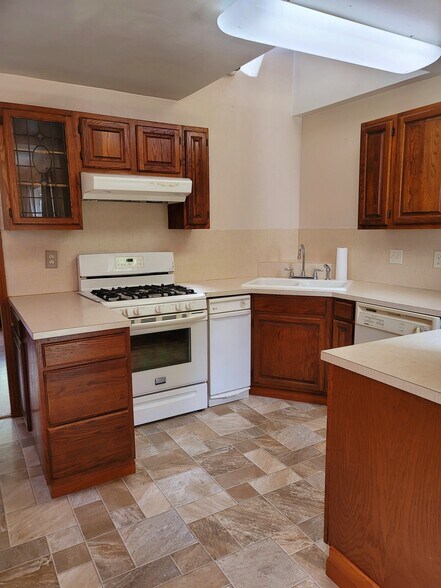 Building Photo - 11071 SE 242nd Ave