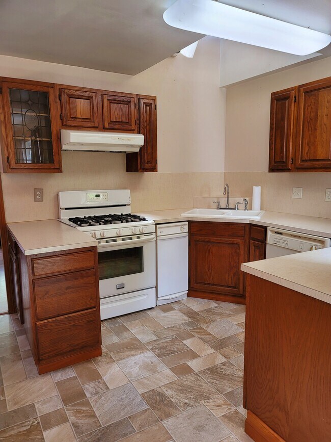 Building Photo - 11071 SE 242nd Ave