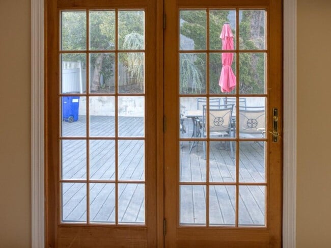 Building Photo - 27 Adrienne Pl