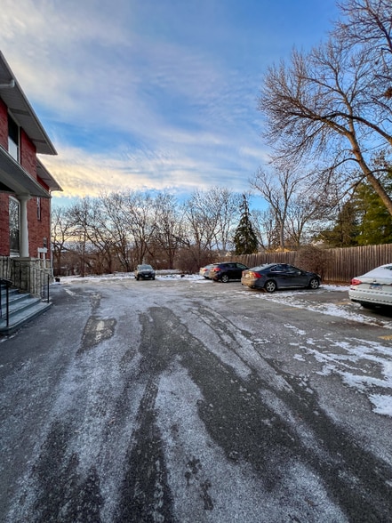 Building Photo - 4380 Central Ave