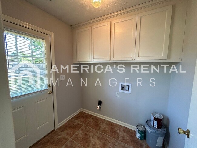 Building Photo - Home for rent in Montgomery!!! Available NOW!!!