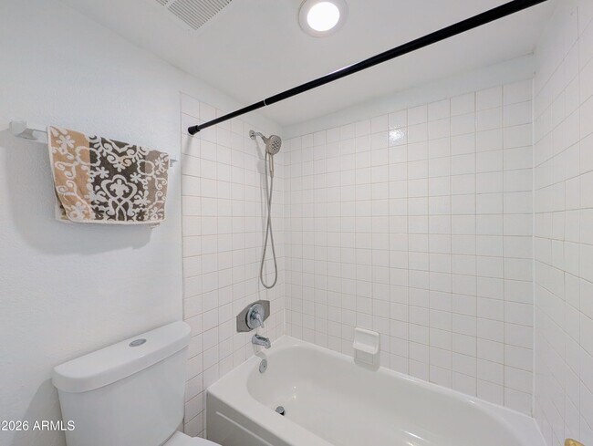 Building Photo - 4211 E Palm Ln