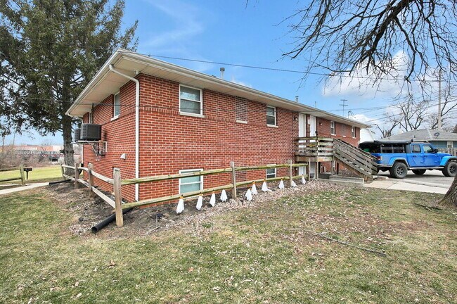 Building Photo - 268 Powell Cir