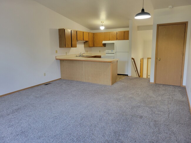 Building Photo - 115 Tyler Way