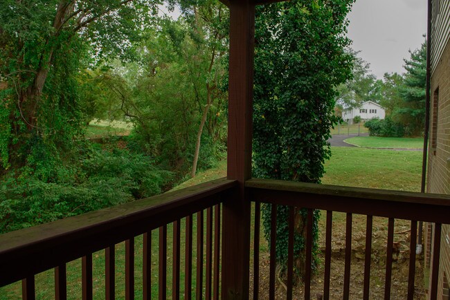 Building Photo - 280 Bridgewater Rd