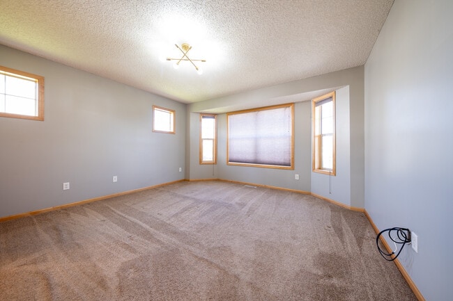 Building Photo - 9726 St Andrews Dr