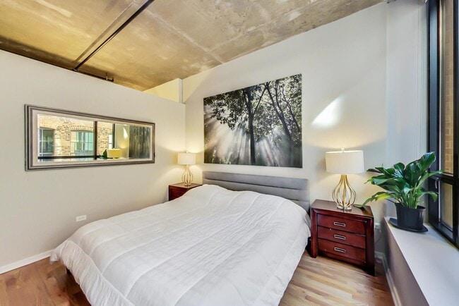 Building Photo - 520 S State St